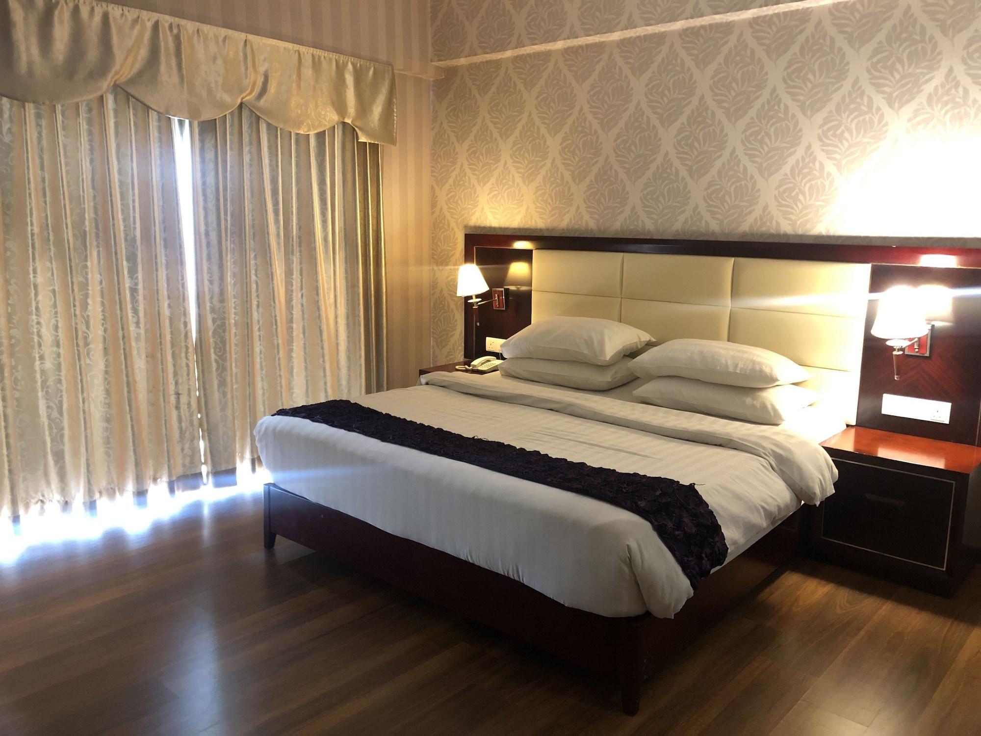 Pariss Hotel Johor Bahru Exterior foto