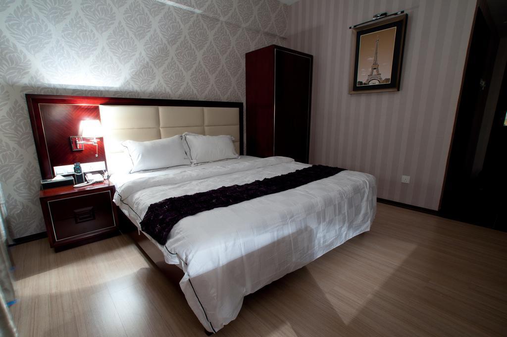 Pariss Hotel Johor Bahru Zimmer foto