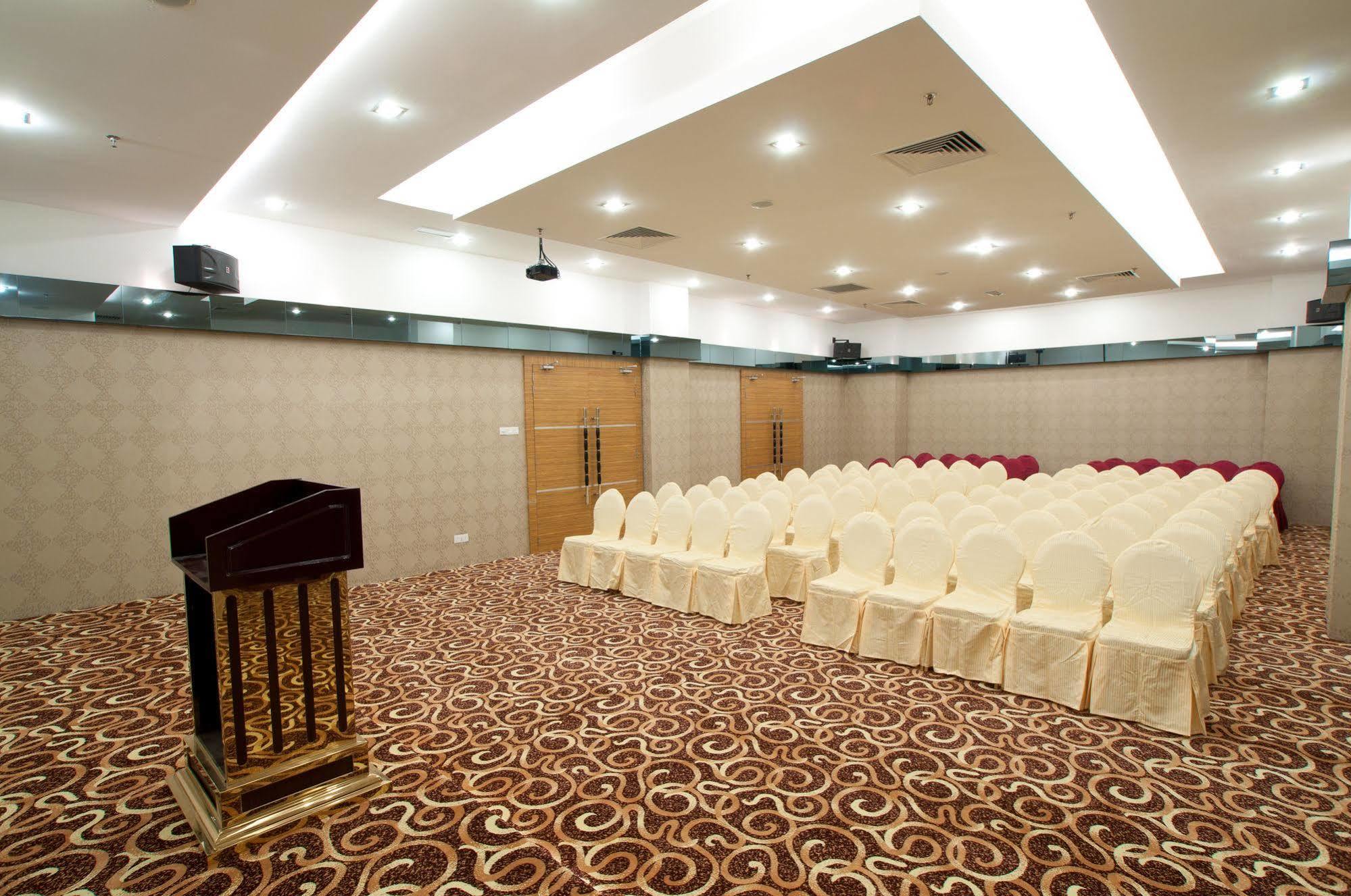 Pariss Hotel Johor Bahru Exterior foto